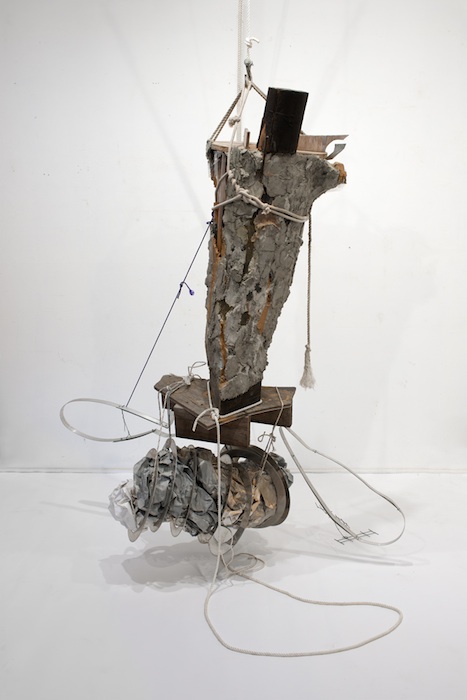 Concreto Tethered 